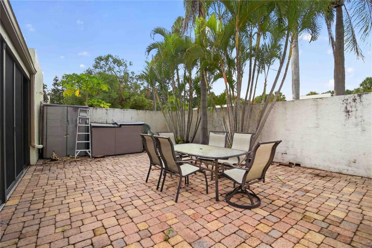 755 Oakview Drive, Bradenton, FL 34210 Photo