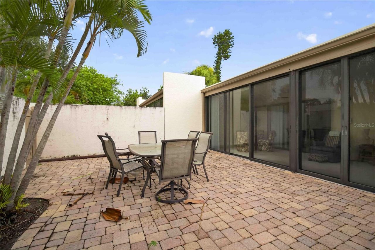 755 Oakview Drive, Bradenton, FL 34210 Photo