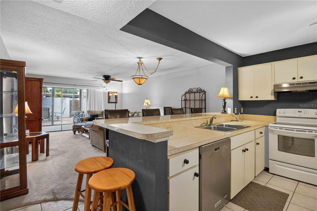 755 Oakview Drive, Bradenton, FL 34210 Photo