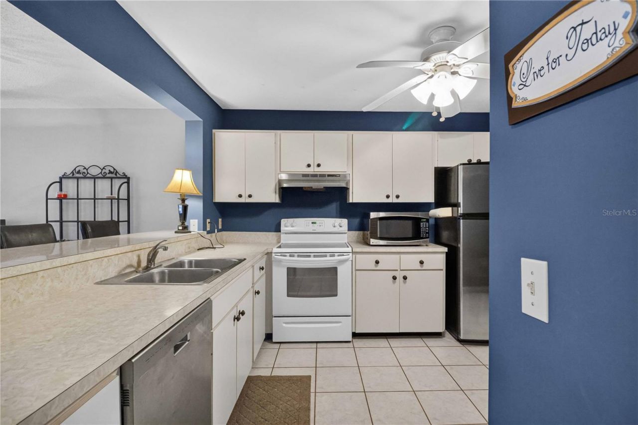 755 Oakview Drive, Bradenton, FL 34210 Photo