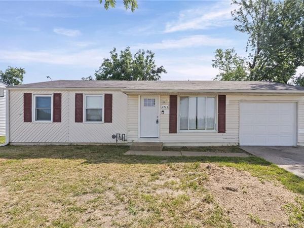1713 N Whitney Road, Independence, MO 64058