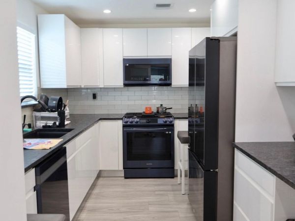 121 SE 14TH Street, Pompano Beach, FL 33060