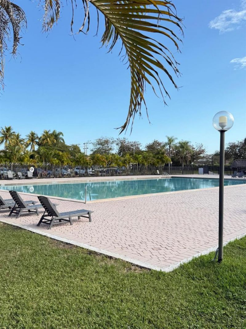 8420 SW 133rd Ave Rd , Unit 317, Miami, FL 33183 Photo