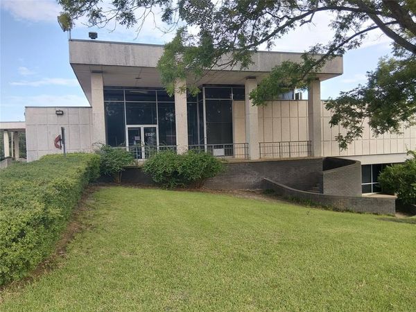 422 W Washington Street, Stephenville, TX 76401