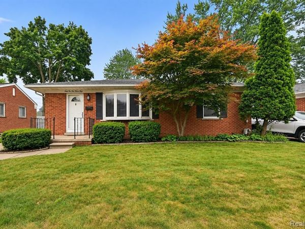 32539 Washington Street, Livonia, MI 48150