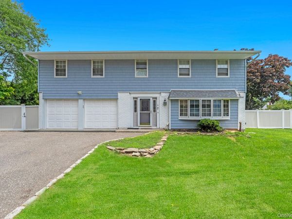 5 Fowler Lane , Mount Sinai, NY 11766