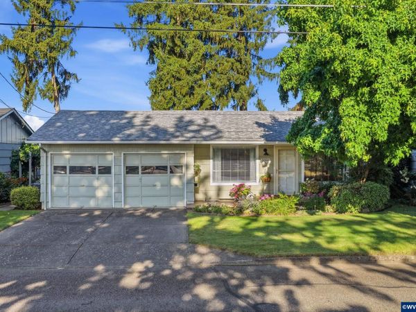 1050 Astor Wy, Woodburn, OR 97071