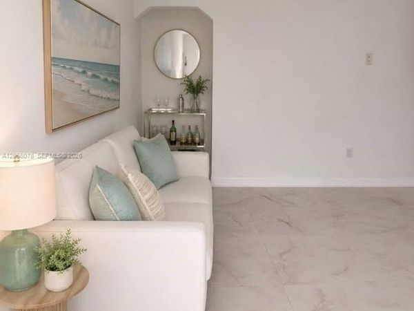 450 77th St , Unit 2, Miami Beach, FL 33141