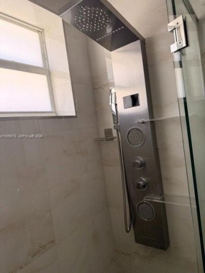 450 77th St, Unit 2, Miami Beach, FL 33141 Photo