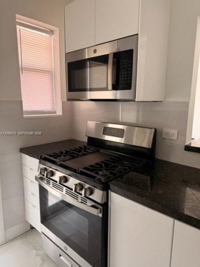450 77th St, Unit 2, Miami Beach, FL 33141 Photo
