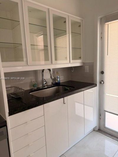 450 77th St, Unit 2, Miami Beach, FL 33141 Photo