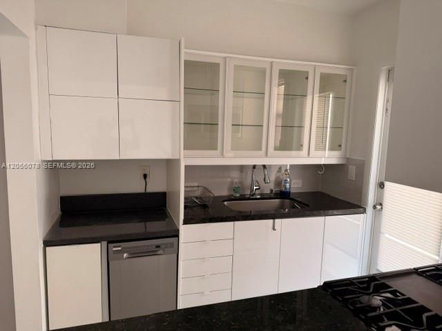 450 77th St, Unit 2, Miami Beach, FL 33141 Photo