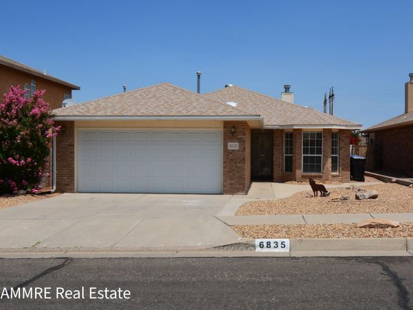 6835 Forest Hills Drive NE, Albuquerque, NM 87109