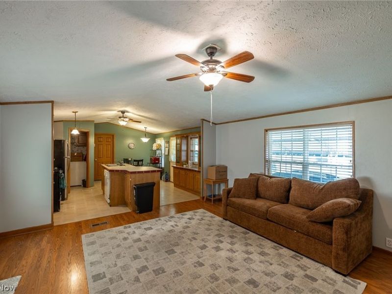 15 Elgin Oval, Olmsted Township, OH 44138 Photo 19