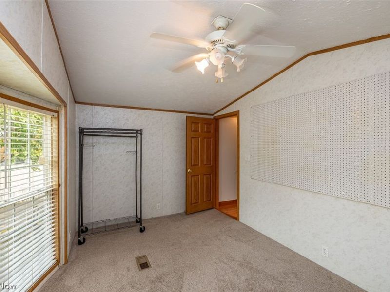 15 Elgin Oval, Olmsted Township, OH 44138 Photo 22