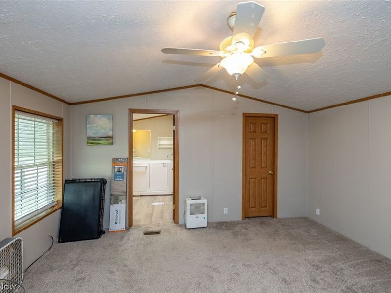 15 Elgin Oval, Olmsted Township, OH 44138 Photo 9