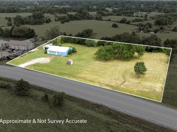 26095 State Hwy 37 , Seligman, MO 65745