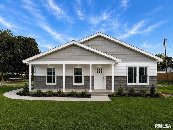 1101 E Boyton Street, Marion, IL 62959