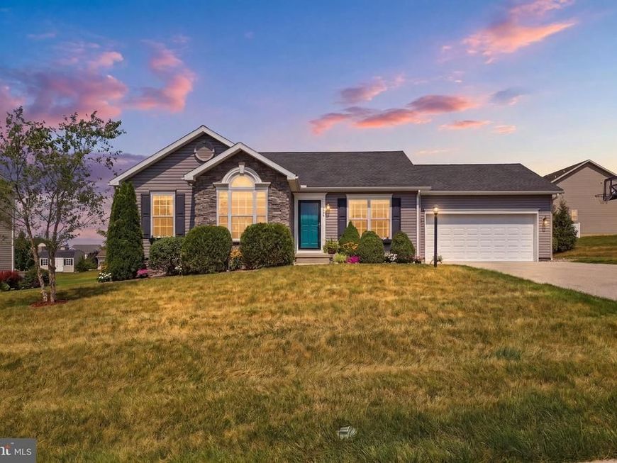 290 N Alpine Drive, York, PA 17408 Main Photo