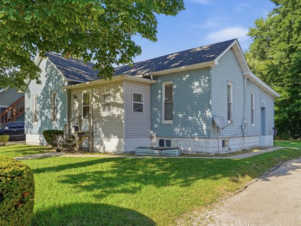 608 Avenue E , Sterling, IL 61081