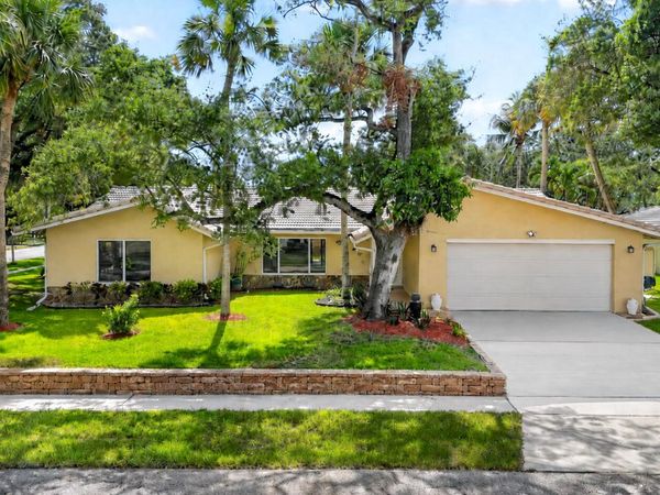 32 SW 14TH Avenue, Boca Raton, FL 33486