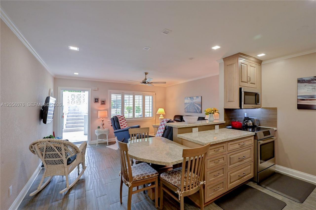 2170 NE 51 Ct , Unit B6, Fort Lauderdale, FL 33308 Photo