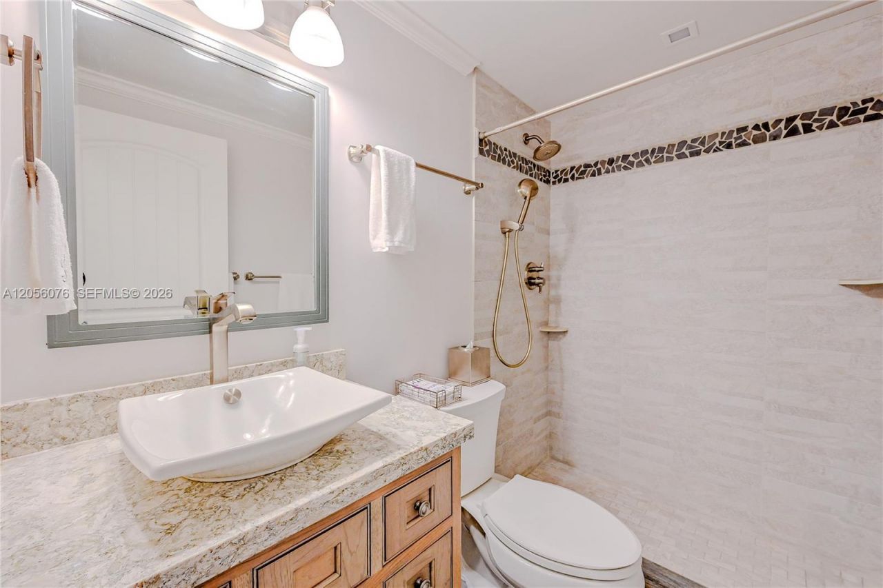 2170 NE 51 Ct , Unit B6, Fort Lauderdale, FL 33308 Photo