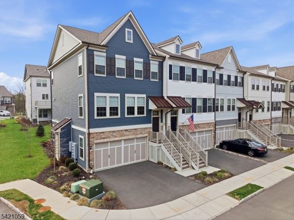 12 Marigold Ct, Warren, NJ 07059
