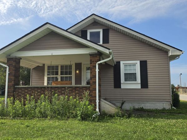 421 W Pendleton Avenue, Lapel, IN 46051