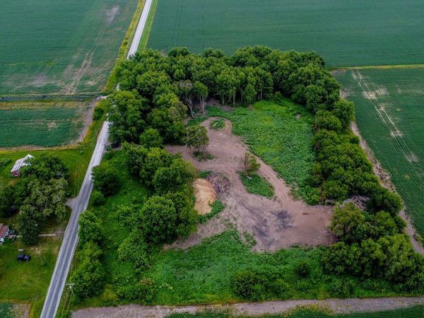 2775 E 600 North Road , Milford, IL 60953