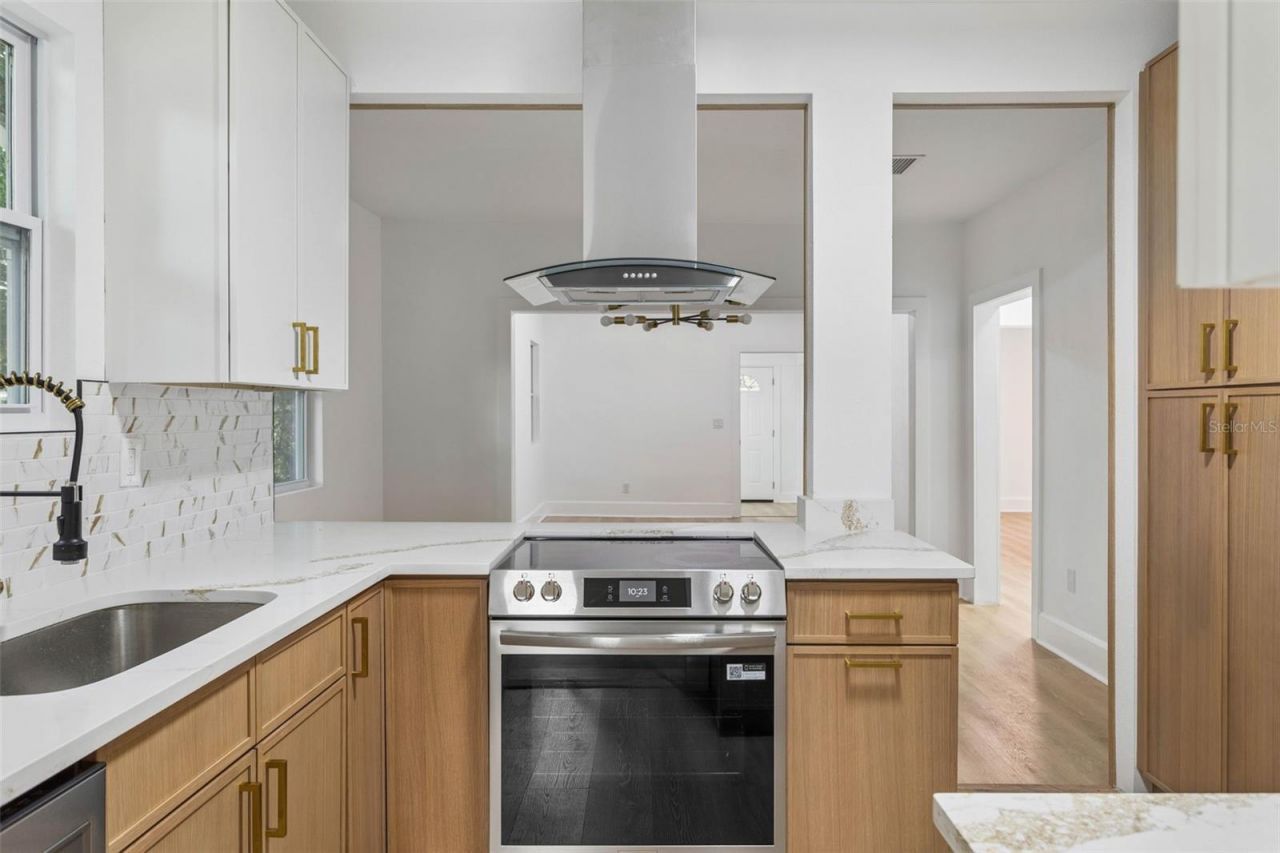 4660 7th Avenue N, Saint Petersburg, FL 33713 Photo