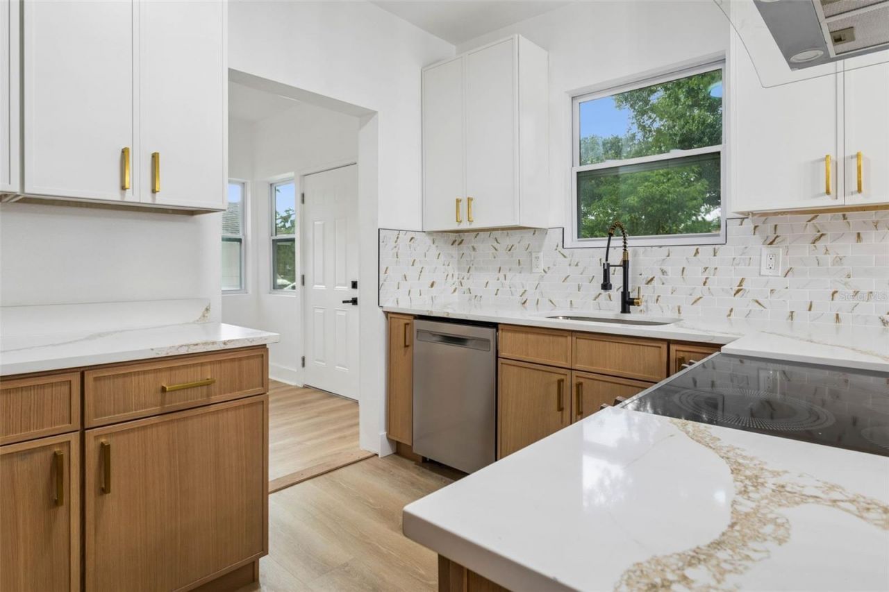 4660 7th Avenue N, Saint Petersburg, FL 33713 Photo