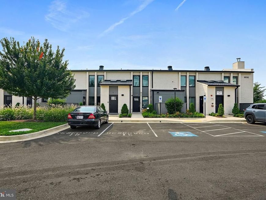 19510 Village Drive, Unit 2-102, Montgomery Village, MD 20886 Main Photo