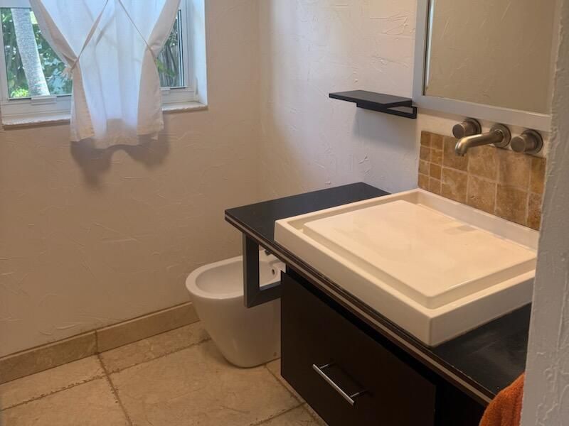 356 Orange Way, West Palm Beach, FL 33405 Photo