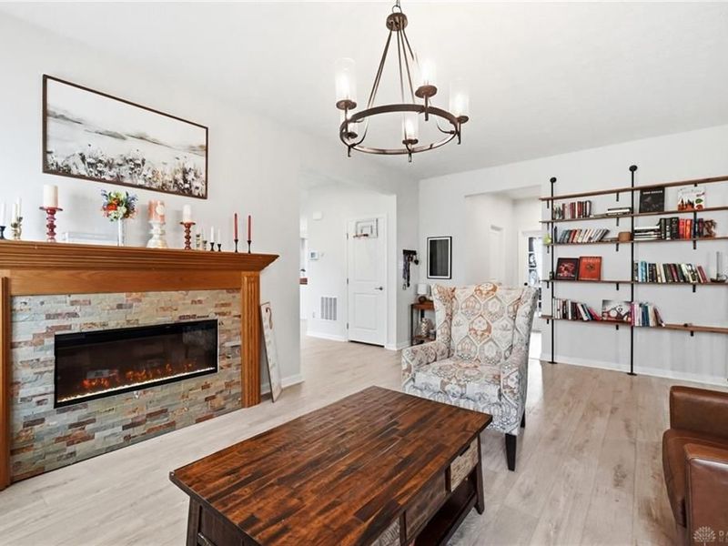 9031 Lakeside Street, Tipp City, OH 45371 Photo 12