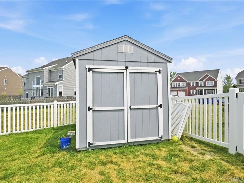 9031 Lakeside Street, Tipp City, OH 45371 Photo 82