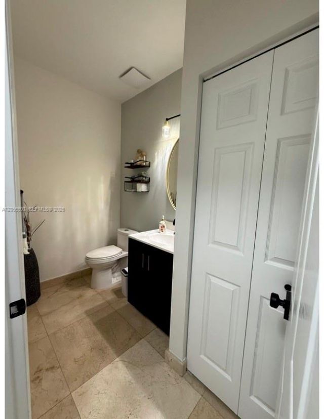 7022 NW 102nd Pl, Doral, FL 33178 Photo