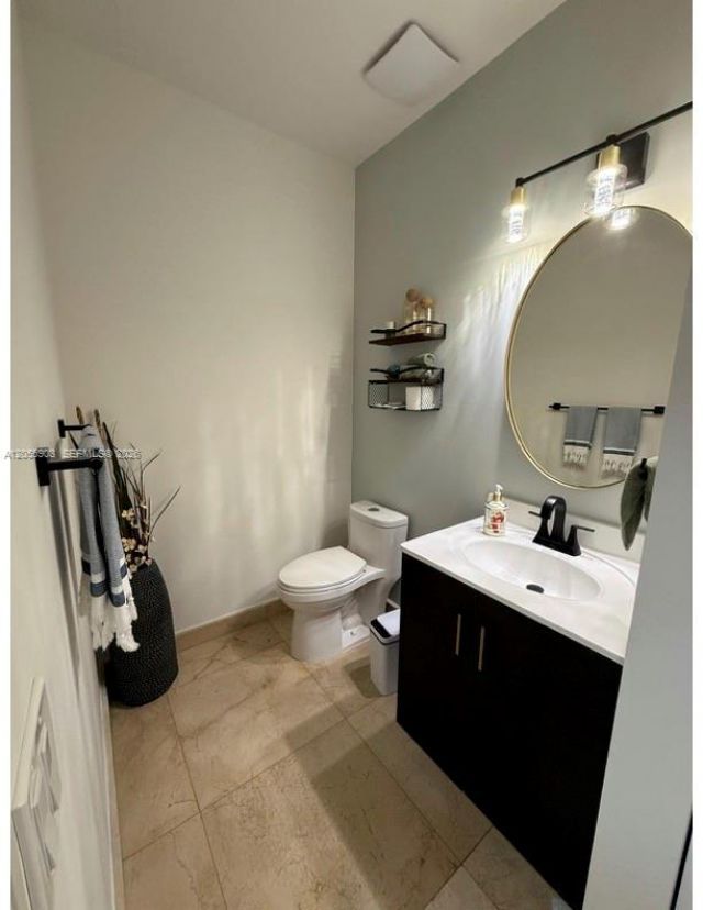 7022 NW 102nd Pl, Doral, FL 33178 Photo