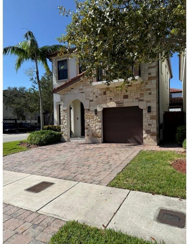 7022 NW 102nd Pl, Doral, FL 33178 Photo