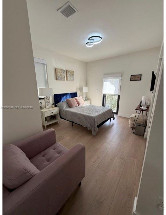 7022 NW 102nd Pl, Doral, FL 33178 Photo