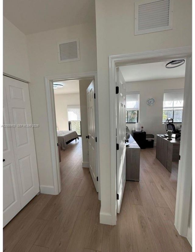 7022 NW 102nd Pl, Doral, FL 33178 Photo