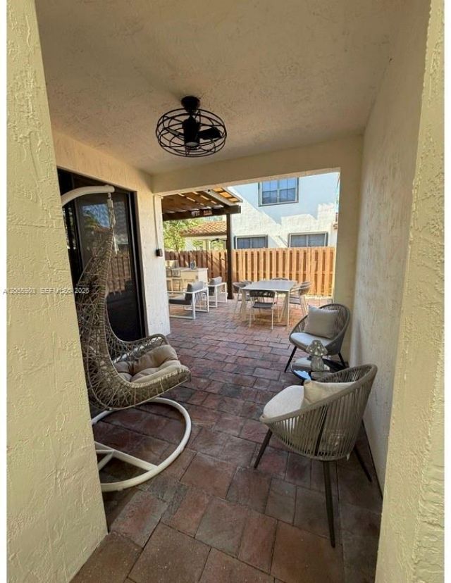 7022 NW 102nd Pl, Doral, FL 33178 Photo