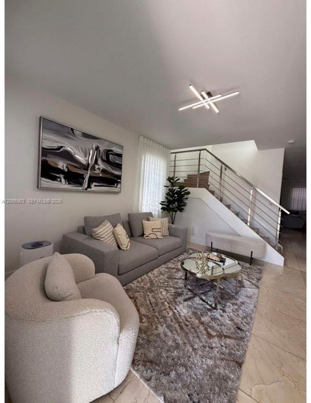 7022 NW 102nd Pl, Doral, FL 33178 Photo