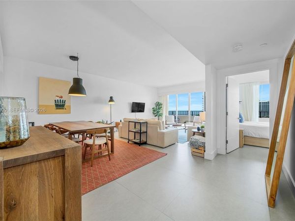 Unit 827, Key Biscayne, FL 33149