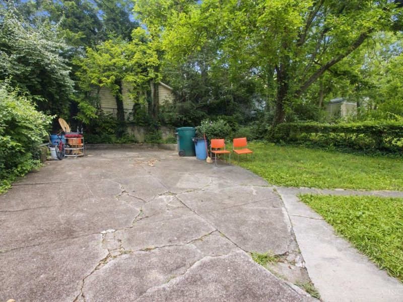 2035 Burnet Avenue, Cincinnati, OH 45219 Photo 25