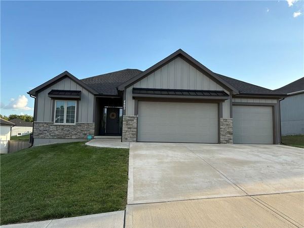 4805 NE 88th Street, Kansas City, MO 64156