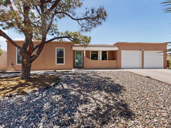 10009 Trevino Loop NW, Albuquerque, NM 87114
