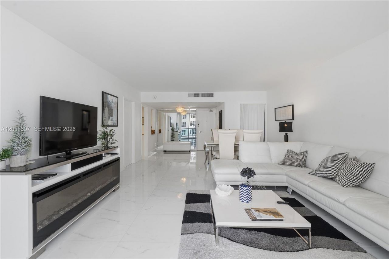5151 Collins Ave , Unit 1027, Miami Beach, FL 33140 Photo