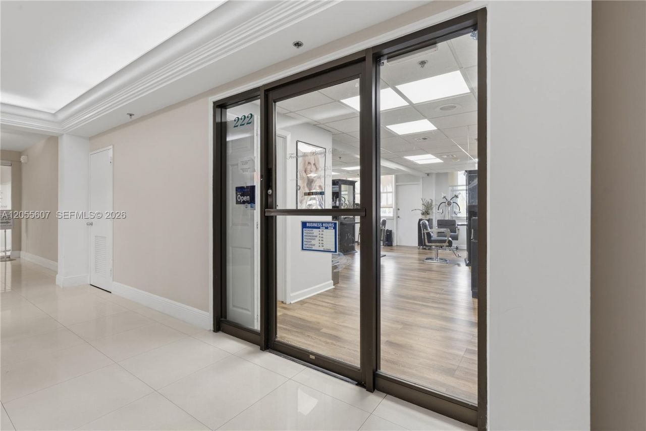 5151 Collins Ave , Unit 1027, Miami Beach, FL 33140 Photo