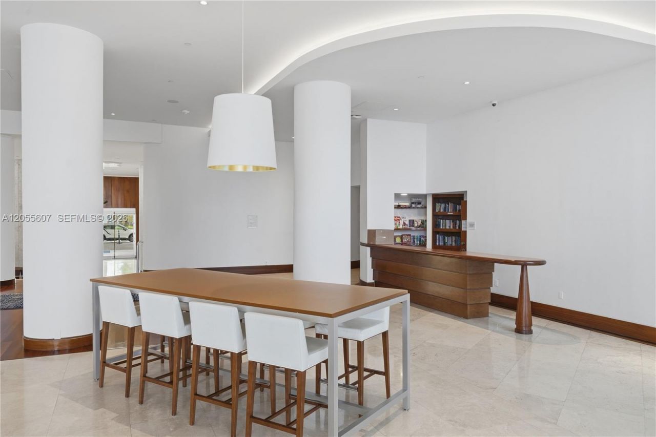 5151 Collins Ave , Unit 1027, Miami Beach, FL 33140 Photo